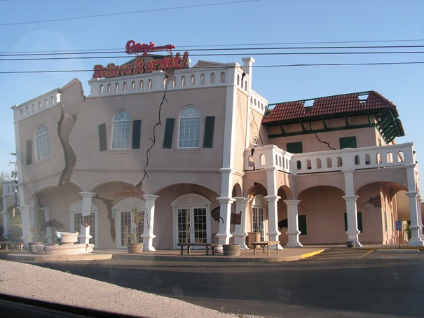 ripleysbuilding Ripley's Building (Niagra Falls, Ontario, Canada)